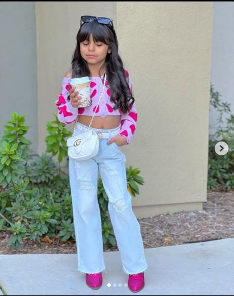 Outfits For Ten Year Old Girl, Outfits Milis, Dresses For Dates, Naomi Aesthetic, Date Dressing, Dresses For Teenagers, Dresses For Date, Dressing Shoes, Dress For Date