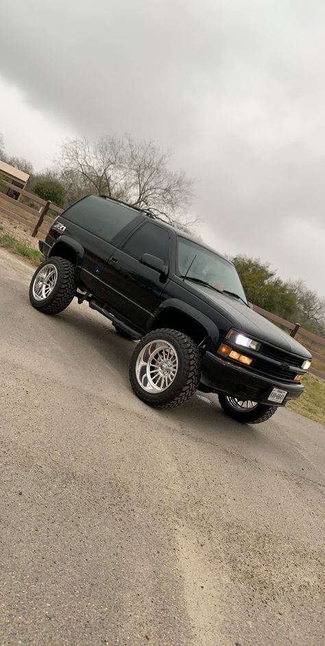 Two Door Tahoe, 2 Door Yukon, Lifted Chevy Tahoe, Black Tahoe, 2 Door Tahoe, Chevy Suv, Single Cab Trucks, C10 Chevy Truck, Custom Chevy Trucks