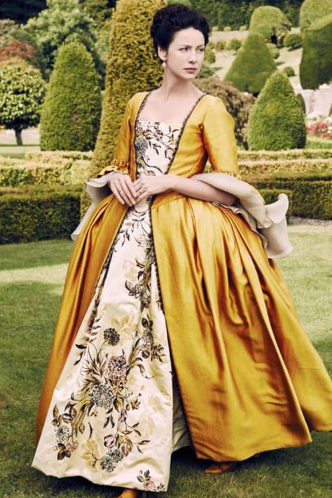 18th Century Gown, 18th Century Dresses, Catriona Balfe, Outlander Costumes, Outlander Season 2, Outlander Claire, Cinderella 2015, 18th Century Dress, 18th Century Costume