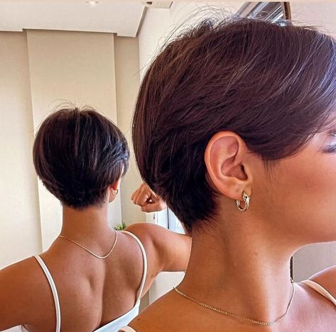 Super Short Messy Hair, Slick Back Short Hair Women, Trinity Haircut, Long In Front Short In Back, Pixie With Money Piece, Short Hair Women Outfit, Grace Elizabeth Short Hair, Short Hairstyle Women Back View, Undercut Women’s Hair