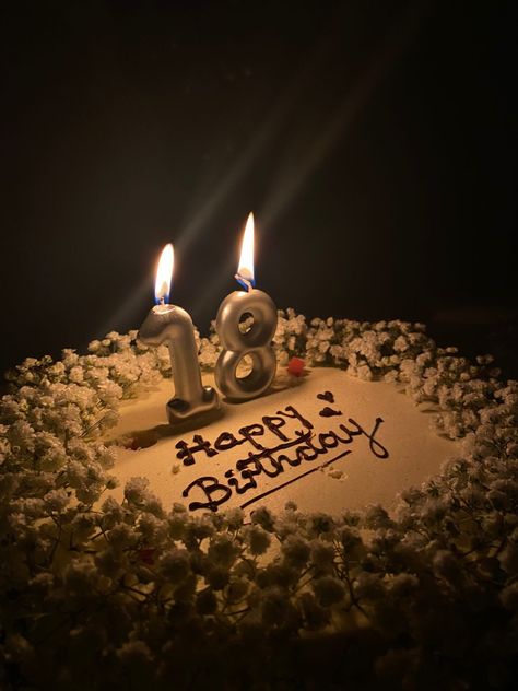 Aesthetic white cake Aesthetic White Cake, Valentines Romantic Night, 18th Birthday Cake Aesthetic, Its My 19th Birthday, Cake 18th Birthday, Happy Birthday 18th, Happy Birthday Best Friend Quotes, Cute Birthday Pictures, 21 September