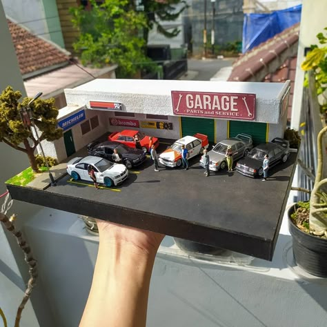 NoKa Hobbies on Instagram: “Bulan depan tanggal 10-11 April 2021 ada event @swapmeetcustomizer di @bragacitywalk . Save the date, come and join us 🤘🤘🤘🔥🔥🔥…” Hot Wheel Dioramas, Model Car Diorama, Hotwheels Diorama Diy, Hot Wheels Garage Diy, Hot Wheels Cars Storage, Hot Wheels Cars Display, Car Model Display, Hot Wheels Case, Car Diorama