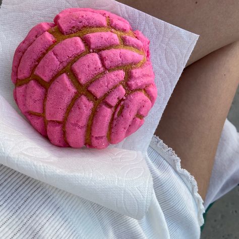 Pan Dulce Tattoo, Concha Designs, Nail Asthetic, Concha Bread, Conchas Recipe, Rosé Pink Aesthetic, Mexico Wallpaper, Wedding Snacks, Bakery Branding