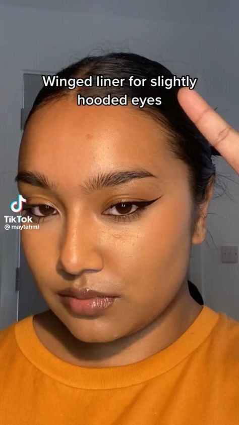 Slightly Hooded Eyes, Eyeliner For Hooded Eyes, Mekap Mata, Beginners Eye Makeup, Eye Makeup Techniques, Brown Skin Makeup, Face Makeup Tips, Face Makeup Tutorial, Face Beat