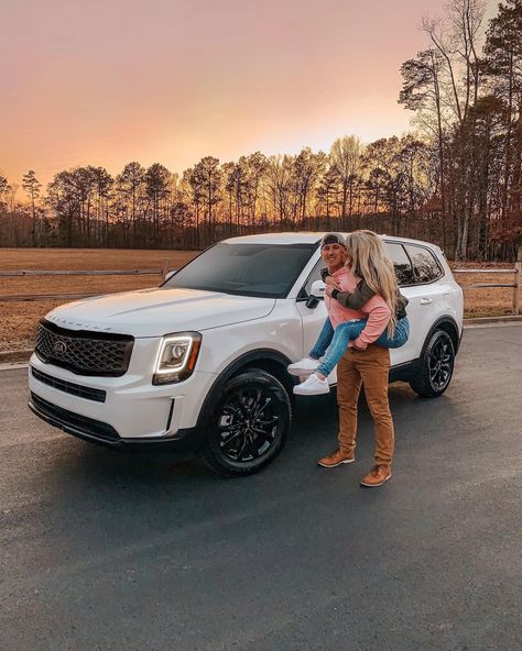 Mom Cars Suv, Mom Suv Vehicles, Kia Telluride Aesthetic, Mom Car Vehicles, Small Suv Cars For Women, White Kia Telluride, Telluride Car, Kia Cars Aesthetic, Kia Telluride Interior