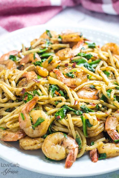 This palmini pasta shrimp stir fry is the real deal! It tastes so much like regular pasta, you would not believe this is low carb. It makes a wonderful dinner and is gluten-free, dairy-free, low carb, paleo, and keto. | LowCarbAfrica.com Heart Of Palm Recipes, Chicken Leg Quarter Recipes, Low Carb Shrimp Recipes, Keto Shrimp Recipes, Chicken Lunch Recipes, Pasta Shrimp, Keto Shrimp, Keto Seafood, Heart Of Palm