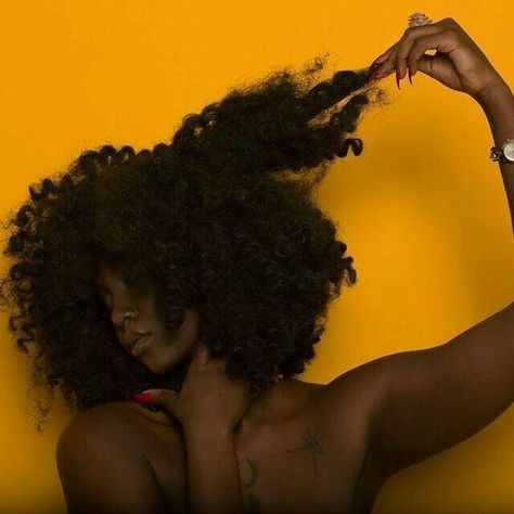 Black Barbies, Photographie Portrait Inspiration, Beautiful Natural Hair, Pelo Afro, Natural Hair Beauty, Natural Hair Inspiration, Aesthetic Vibes, Natural Hair Tips, Natural Hair Journey