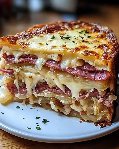 Savory Reuben Bake Rueben Bake Reuben Casserole, Reuben Lasagna, Homemade Reuben Bake, Rueben Bake, Reuben Bake Recipe, Reuben Recipes, Swiss Cheese Recipes, Reuben Bake, Savory Bakes