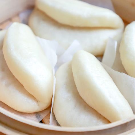 Bao buns recipe – Yum Curry Bun Dough Recipe, Bao Buns Recipe, Pan Bao, Buns Recipe Easy, Steam Buns Recipe, Steamed Bao Buns, Chinese Bun, Steamed Bao, Gua Bao