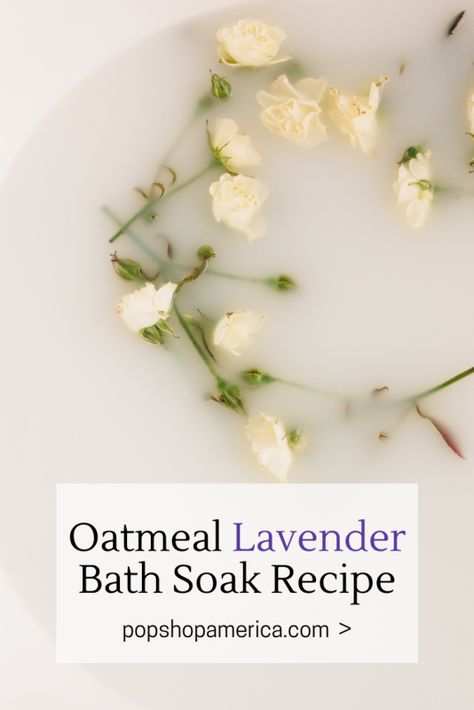 Make this simple oatmeal lavender bath soak that will make your skin happy! This easy recipe is perfect for dry skin, sunburn, and more. By Pop Shop America. Oat Bath, Herb Bath, Bath Magic, Lavender Bath Soak, Relaxing Forest, Simple Oatmeal, Diy Bath Soak, Bath Soak Recipe, Living Naturally