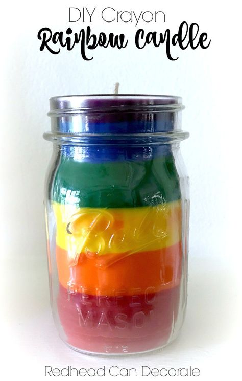 This DIY Crayon Rainbow Candle tutorial really tells the real details on how to make one of these using crayons. Diy Pride Crafts, Diy Candles With Crayons, Crayon Candles, Pride Diy, Yummi Candles, Candle Recipes, Diy Crayons, Candle Tutorial, Hand Dipped Candles