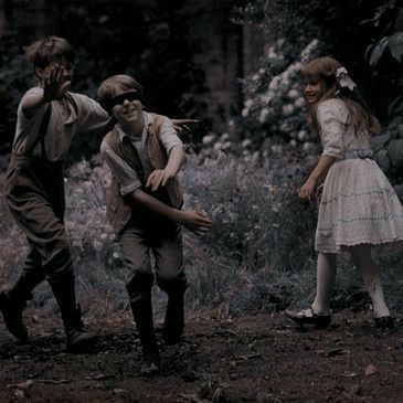 90s Kids Movies, The Secret Garden 1993, Liam Cunningham, Classic Childrens Books, Danny Devito, Kids' Movies, The Secret Garden, Classic Kids, Fantasy Aesthetic