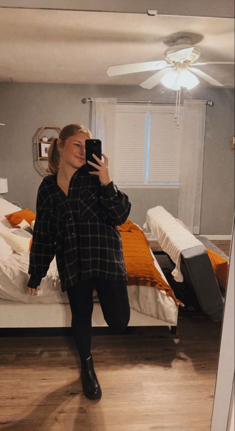 Outfit Body Suit And Flannel Outfit, Sweatpants Flannel Outfit, Leggings And Air Force Ones Outfit, Leggings Outfit Flannel, Button Up With Leggings, Outfits With Black Chelsea Boots, Flannel Leggings Outfit, Flannel And Leggings Outfit, Boot Leggings Outfit