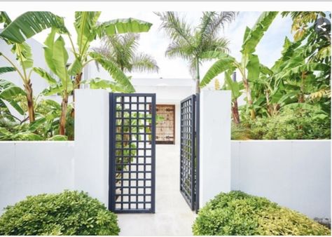 Beach Villa Design, Beach House Front Door, Villa Entrance, Beach House Modern, Modern Mediterranean Home, Outdoor Laundry, Tropical Houses Architecture, Breeze Block Wall, Bali Villas