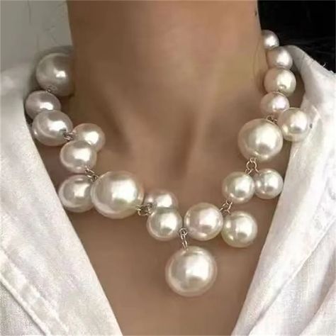 Bride Pearl Necklace, Travel Necklace, Bride Jewelry, Vintage Jewelry Necklace, Baroque Pearl Necklace, Pearls Necklace, Elegant Pendant, Chains Necklaces, Ball Pendant