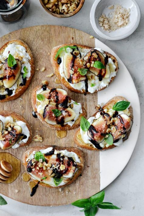 Honey Balsamic Fig and Burrata Crostini Fig Burrata Crostini, Fig And Burrata, Figs And Brie, Figs And Burrata, Burrata Crostini Appetizers, Fig Crostini Appetizers, Classic Bruschetta Recipe, Fig Bruschetta Appetizers, Buratta Crostini