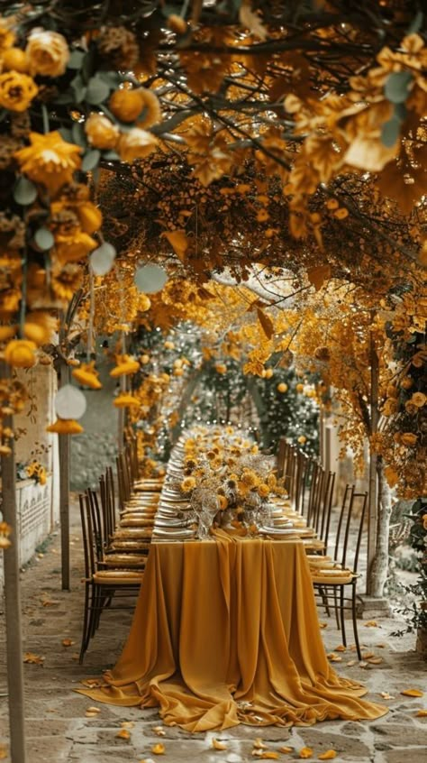 2025 Fall Wedding Trends, Wedding Color Palette Yellow, Yellow And Brown Wedding, Fall Wedding Yellow, Fall Wedding Tablescapes, Mustard Yellow Wedding, Wedding Color Palette Ideas, Dinner Friends, Weddings Idea