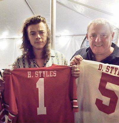 Desmond Styles, Harry Styles Family, Harry Edward Styles, Edward Styles, Paper Shopping Bag, Harry Styles, The Live, Breaking News, Love You