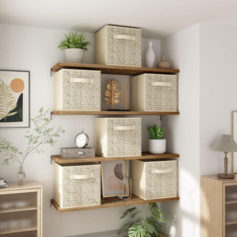 Wall Shelves With Baskets For Storage, Clothing Basket Storage, Organizing Bins Bedroom, Bedroom Shelf Storage, Storage Bin Ideas Bedroom, Shelf Storage Ideas Organizing, Boho Storage Ideas, Small Space Organization Bedroom, Room Storage Ideas Bedroom