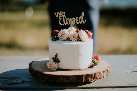 Josh and Taryn’s Intimate Seaside Elopement With A Champagne Toast Elopement Cake, Rustic Dessert, Wedding Cake Images, Island Elopement, Champagne Cake, Fall Wedding Hairstyles, White Buttercream, Small Wedding Cakes, West Coast Wedding