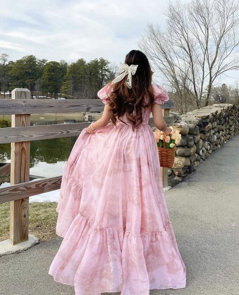 @neetupersaud on instagram Cottagecore Dress Modest, Princess Aesthetic Photoshoot, Poses In Gown For Photoshoot, Princess Outfit Ideas, Princess Core Photoshoot, Gown Photoshoot Poses, Pink Princess Aesthetic Dress, Gown Photoshoot Ideas, Princess Aesthetic Dresses Pink