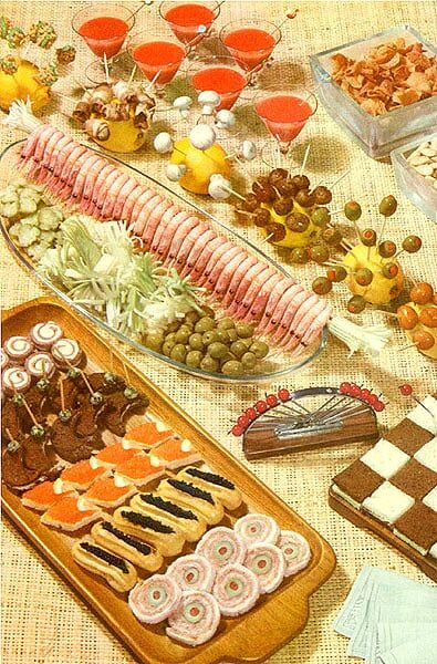 Canape Food, 70s Dinner Party, 1960s Food, 70s Food, 1970s Party, Mad Men Party, Vintage Christmas Party, 1960s Party, Fondue Party