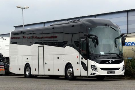 Volvo Bus, Toyota Coaster, Bus Advertising, Car Mechanics, Trucking Business, Mini Bus, Airport Transportation, Bus Coach, Black Wallpaper Iphone