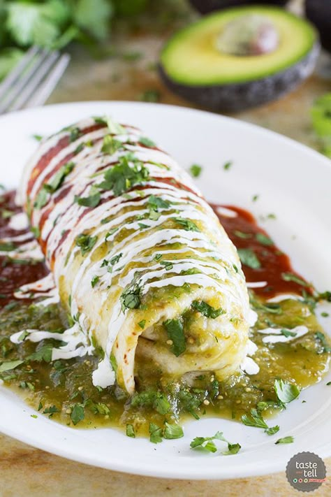 Covered in red, green and white (the Mexican flag colors), these Smothered Chicken Burritos bring the flavors of Mexico to your dining room table. Chicken Wet Burrito Recipe, Loaded Chicken Burrito, Smothered Chicken Burritos, Burrito Recipe Healthy, Low Carb Burrito, Southwestern Dishes, Wet Burrito Recipes, Chicken Burrito Recipe, Smothered Burritos