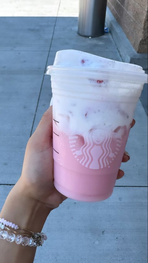 Strawberry Acai Refresher, Starbucks Strawberry, Strawberry Acai, Cold Foam, Pink Drinks, Dunkin Donuts Coffee Cup, Pink Vibes, Starbucks Hot, Hot Coffee