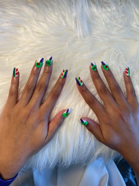 Buzz Nails, Buzz Lightyear Inspired Makeup, Buzz Light Year Nails, Buzz Lightyear Eye Makeup, Buzz Lightyear Nails, Buzz Light Year Tattoo, Cute Girl Halloween Costumes, Lightyear Zurg 2022, Bee Nails