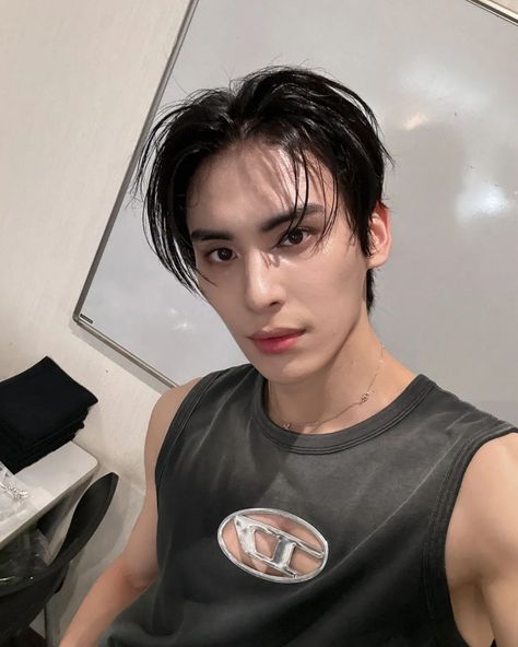 Actualización de Yoo Taeyang 🌞 en SF9 Official en X Fue divertido #yootaeyang #sf9 #유태양 #에스에프나인 Taeyang Sf9, Yoo Taeyang, Sf9 Taeyang, Sf 9, Hoshi Seventeen, My Crush, Kpop Groups, Seventeen, Cool Photos