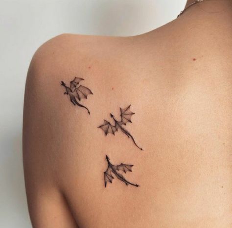 Mini Dragon Tattoo Design, Small Dragon Tattoo Placement, Four Dragons Tattoo, Dragon Tattoo For Women Collar Bone, Dragon Tattoo For Women Ribcage, 4 Dragons Tattoo, Dragon Prince Tattoo Ideas, Collar Bone Tattoo Ideas Female, 3 Small Dragon Tattoos