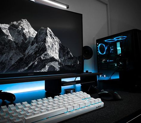 Overall Aesthetic, Setup Inspiration, Zen Den, Desk Setups, Set Game, Game Black, Gaming Desk, Pc Setup, Game Room Design