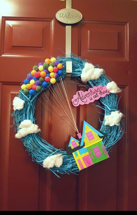 Homemade Disney Up wreath #disney #up #homemade #wreath Up Wreath Disney, Disney Crafts Adults, Disney Up Home Decor, Up Themed Bedroom, Homemade Disney Gifts, Disney Inspired Crafts, Wreath Decorating Contest Ideas, Disney Up Decorations, Disney Christmas Wreath Diy