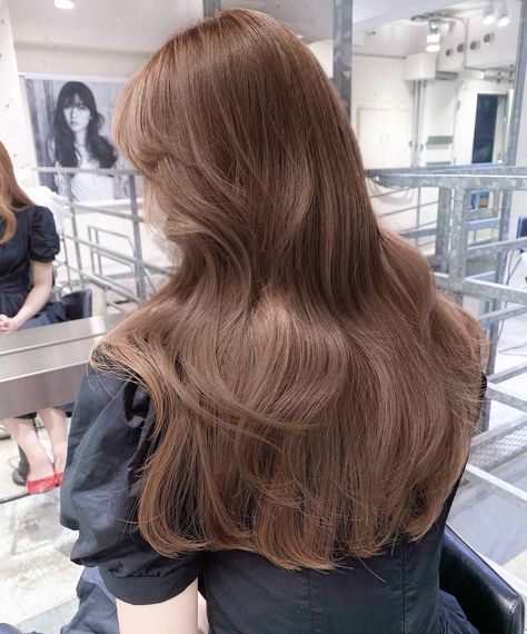 Vanilla Brown Hair, Korean Brown Hair, Beige Hair, Korean Hair Color, Brown Hair Inspo, Hair Color Streaks, Pretty Hair Color, Light Hair Color, Brown Blonde Hair