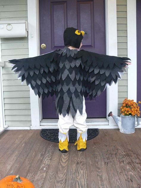 Explore Stumbles & Stitches' photos on Flickr. Stumbles & Stitches has uploaded 2946 photos to Flickr. Falcon Costume, Wild Kratts Costume, Bird Costumes, Eagle Costume, Diy Costumes Kids Boys, Owl Costume, Bird Costume, Diy Costumes Kids, Costume Tutorial