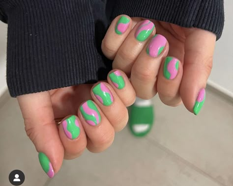 Pink And Green Short Nails, Conventionally Attractive, Two Color Nails, Spa Stuff, Hippie Nails, Hard Nails, Minimal Nails, Nails Colors, Cute Gel Nails