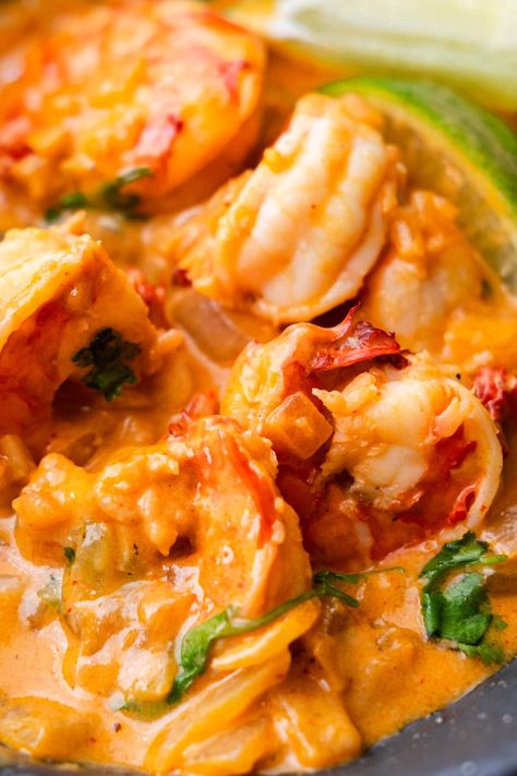 Big tiger prawn bathed in vibrant spicy coconut sauce. Tiger Prawns Recipe, Tiger Prawn Recipe, Tiger Prawn, Tiger Prawns, Prawns Recipe, Big Tiger, Chili Shrimp, Rasa Malaysia, Make Ahead Appetizers