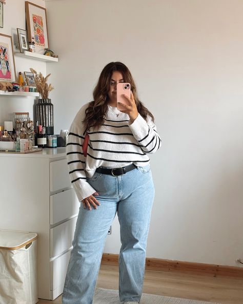 Jeans Midsize Outfit, Jeans Midsize, Midsize Outfit, Wide Leg Jeans Outfit, Blue Jean Outfits, Midsize Outfits, Midsize Fashion, Abercrombie Jeans, High Rise Wide Leg Jeans