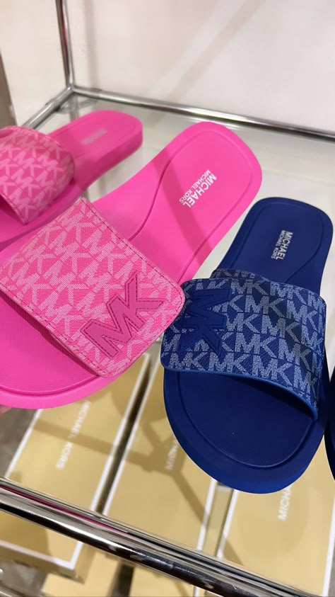 Mk Slippers, Cute Slides For Women, Mk Shoes, Sandals Gucci, Cute Slides, Pretty Sneakers, Summer Slides, Designer Slides, Pretty Sandals