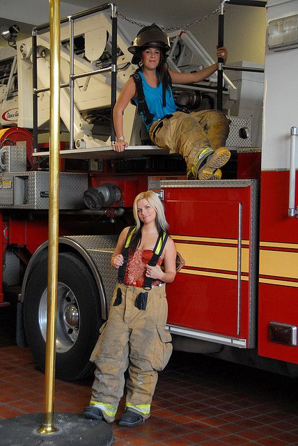 Firefighter Girls | Firefighter Girls Fdny Firefighters, Girl Firefighter, Female Firefighter, Women Working, Volunteer Firefighter, Female Fighter, Halloween Costume Outfits, Grad Pics, Man Up