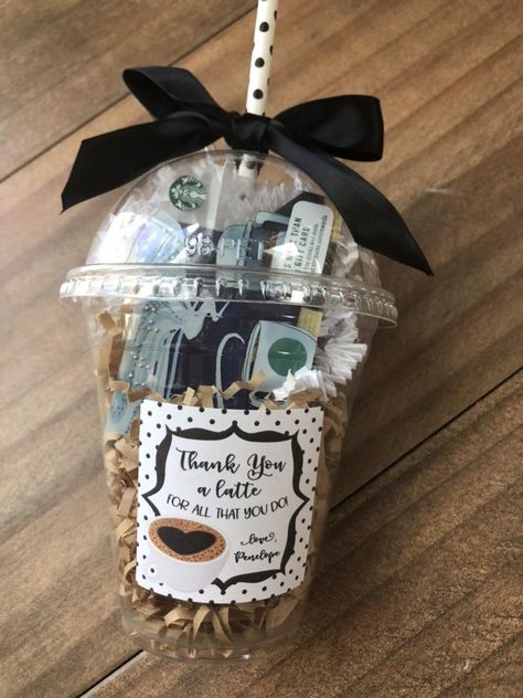 Starbucks Gift Card Holder, Coffee Gift Card, Appreciation Gifts Diy, Coffee Gift Basket, Staff Appreciation Gifts, Teacher Holiday Gifts, Teacher Appreciation Gifts Diy, Coffee Gifts Card