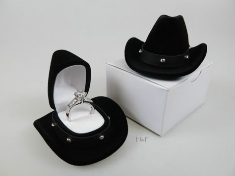 Cowboy Hat Ring Holder, Country Wedding Ring Holder, Cowboy Proposal, Cowboy Ring, Unique Ring Box, Engagement Box, Western Themed Wedding, Black Cowgirl, Cowboy Wedding