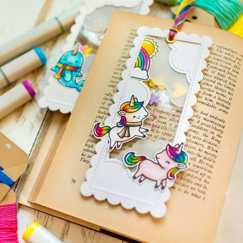 See through bookmarks with Lawn Fawn Handmade Bookmarks Diy, Creative Bookmarks, Bookmark Craft, Seni Dan Kraf, Lawn Fawn Cards, Diy Bookmarks, Cadeau Diy, Book Markers, Book Art Diy