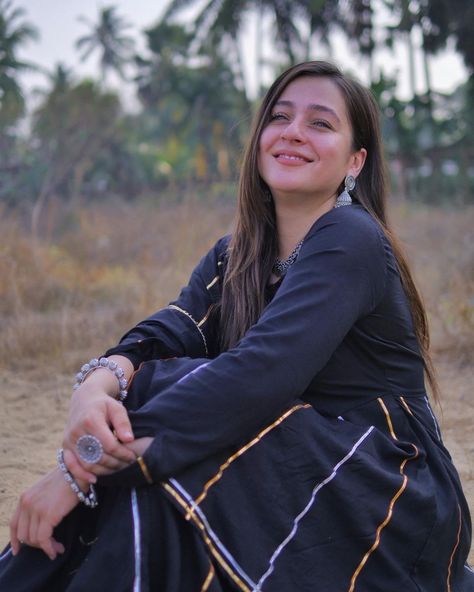 Priyal Gor, Modern Bungalow Exterior, Bungalow Exterior, The Soul, The Face, Instagram Photos, On Instagram, Instagram