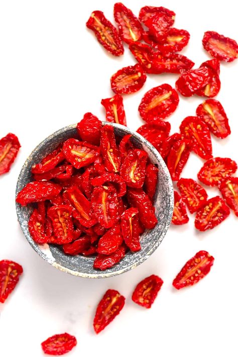 A quick and simple DIY for how to make 'sun-dried' tomatoes at home either in the oven or a dehydrator. All you need are tomatoes and a little patience - for delicious, flavor-packed, tangy semi-dried tomatoes! Make Sun Dried Tomatoes, The Prairie Homestead, Prairie Homestead, Burger Mix, Vegan Feta Cheese, Diy Pantry, Dehydrated Food, Sun Dried Tomatoes, Dehydrator Recipes