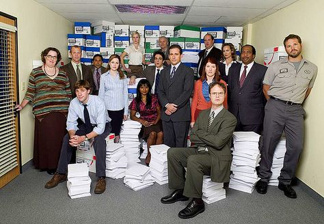 The Office Office Group Photo, Office Cast, The Office Show, Office Wallpaper, Funny Shows, Steve Carell, Dunder Mifflin, Group Photo, Ryan Gosling