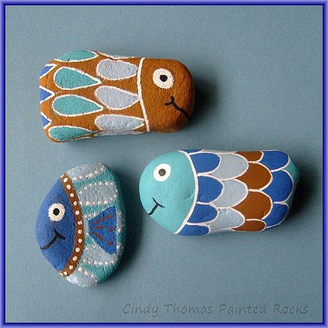 Fish Out of Water | The color and design possibilities are e… | Flickr Stone Animals, Fish Rocks, Koi Ponds, Rock Painting Tutorial, Painting Creative, Painted Rocks Kids, Nativity Sets, Painted Rocks Craft, Painted Rocks Diy