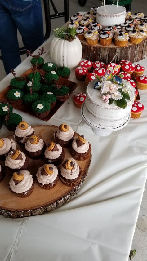 Woodland Cupcake Ideas, Mushroom Cupcakes Woodland, Acorn Cupcakes, Woodland Wedding Cake, Mushroom Cupcakes, Midsummers Night, Berry Cupcakes, 1st Birthday Cupcakes, Wild One 1st Birthday