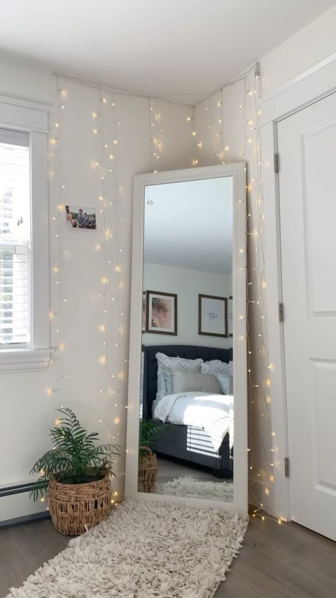 Selfie Corner Ideas Bedroom, Ideas For The Corner Of A Bedroom, Wall Lights Bedroom Hanging, White Mirror On White Wall, Around Mirror Decor Bedroom, Simple Mirror Ideas For Bedroom, Bedroom With Bed In Corner Room Ideas, Lights Around Mirror Bedrooms, Mirrors For Girls Bedroom